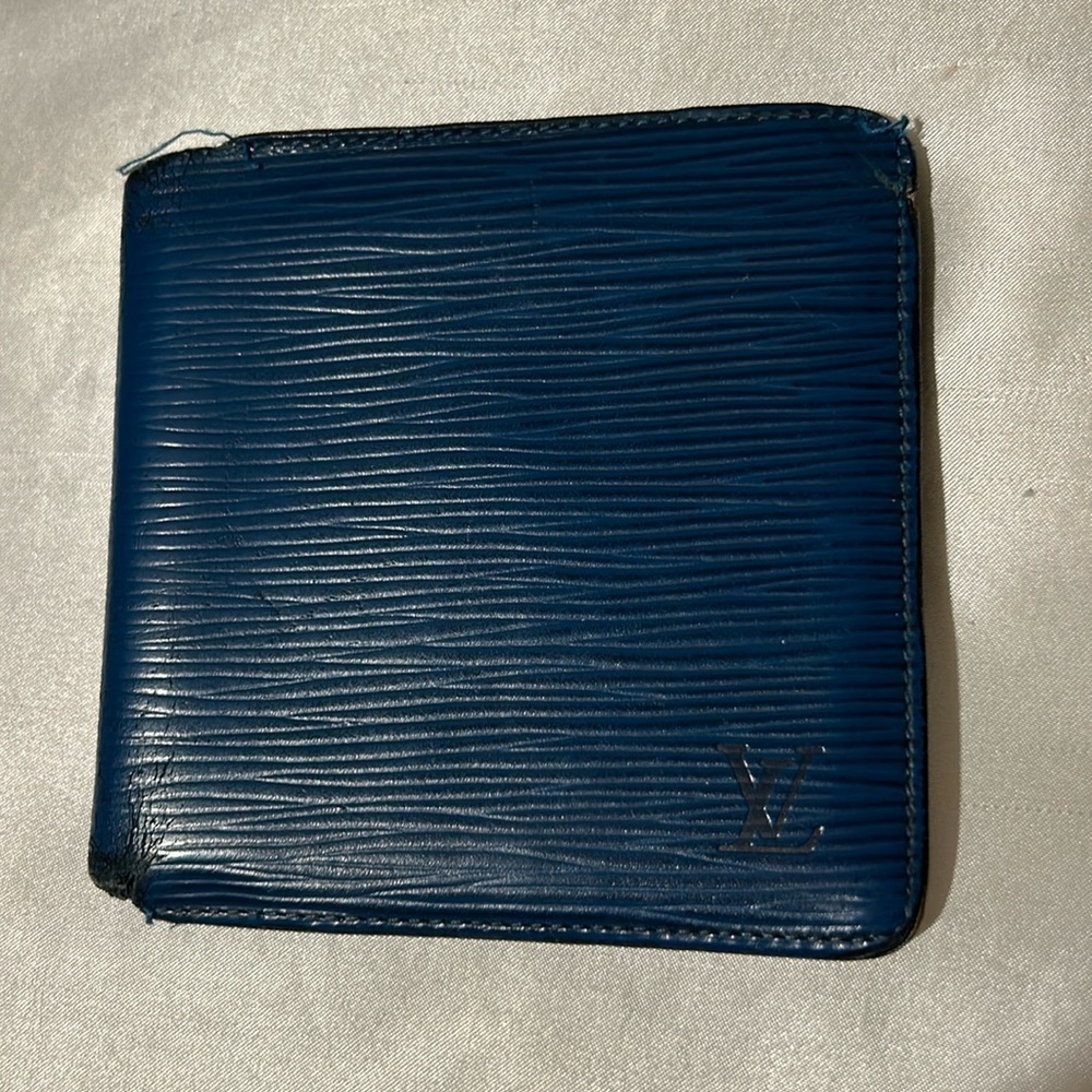 Authentic Louis Vuitton Blue Epi Leather Bifold Wallet